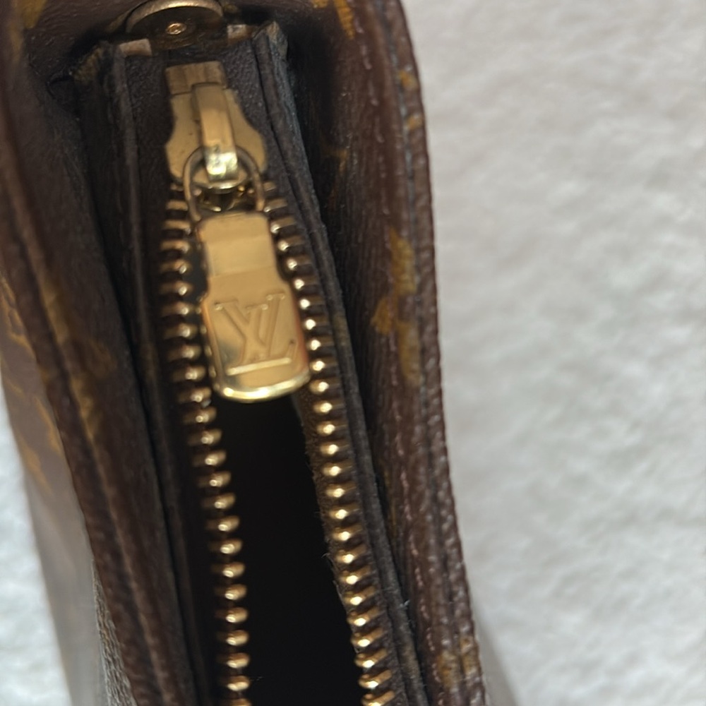 Original LV mg. - Picture 4 of 15
